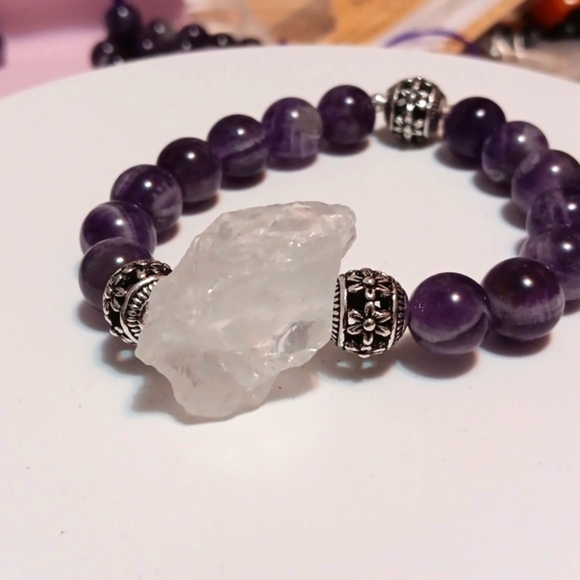 Amethyst & Quartz Beaded Stretch Bracelet - Picture 4 of 6